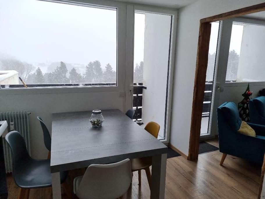 Appartement Tres Lumineux Egat Exteriér fotografie